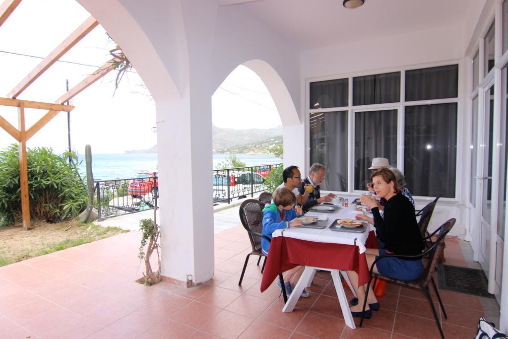 Creta Mare Hotel Plakias Exterior photo